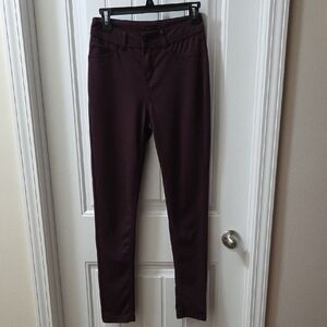 Signature Studio Women's Slim Leggings Size 4- Deep Plum